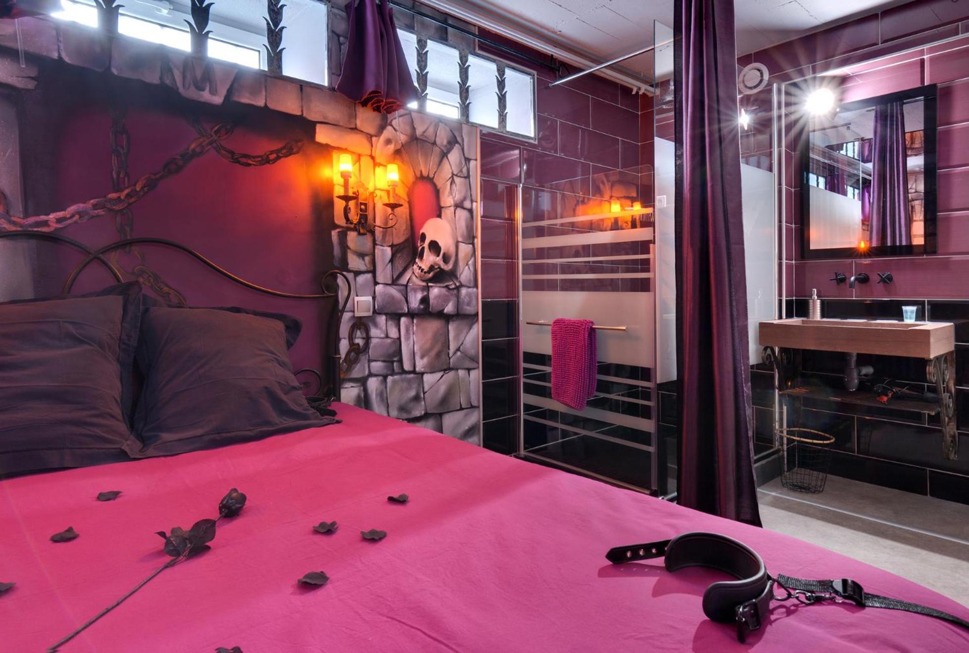Marquis De Sade Aparthotel