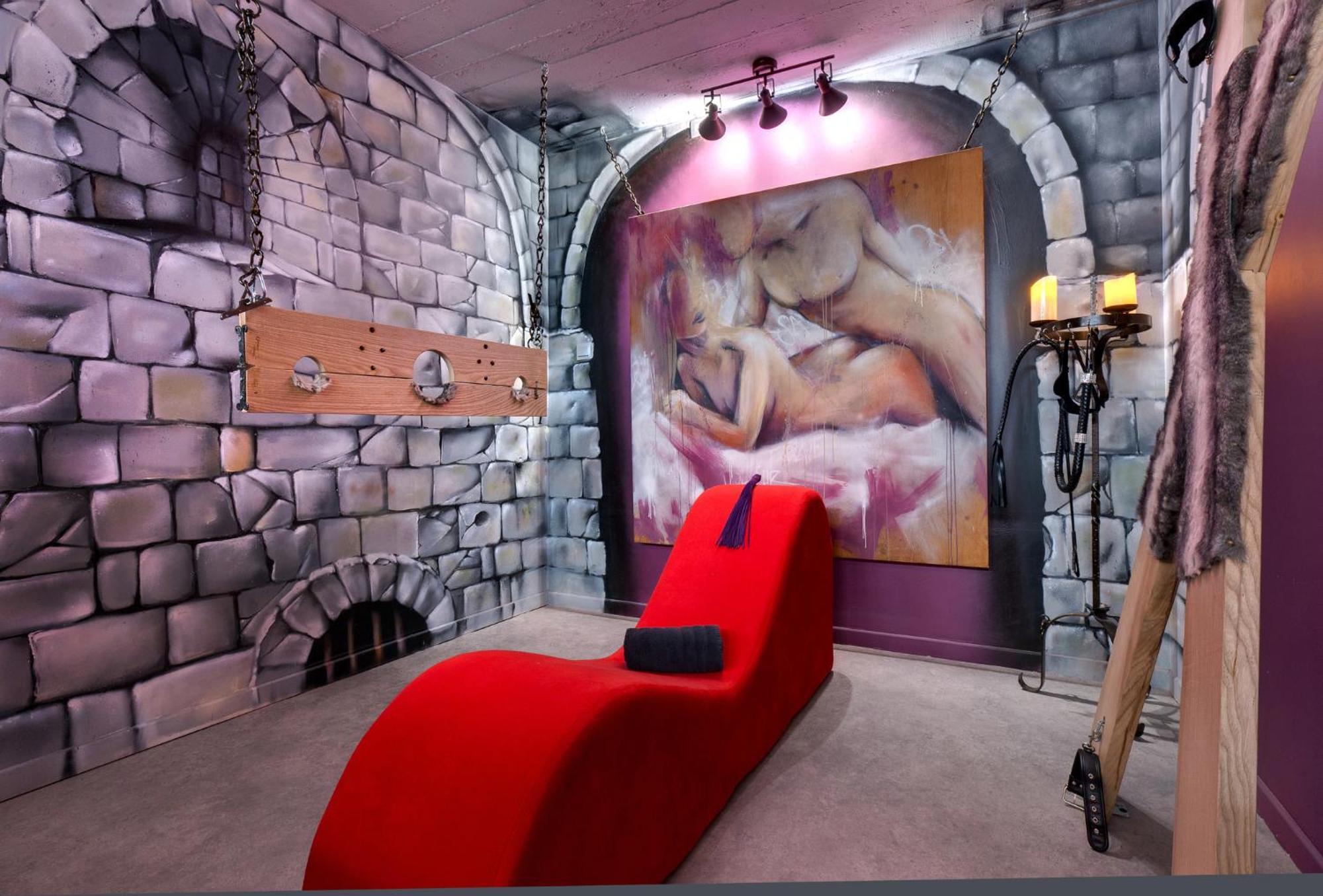 Marquis De Sade Vichy